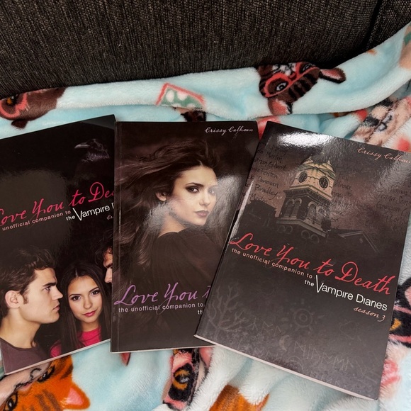 Love You to Death Book Set - Black and Pink - Picture 2 of 2